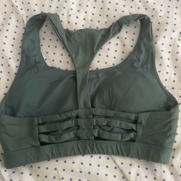 Sports bra bundle - Picture 3 of 9